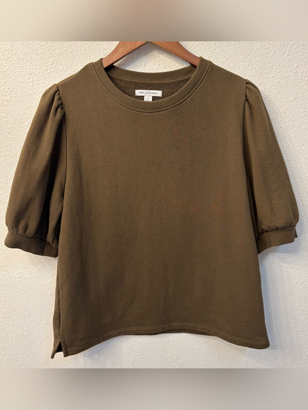 Free Assembly Puff Sleeve Top in Olive Green Large
